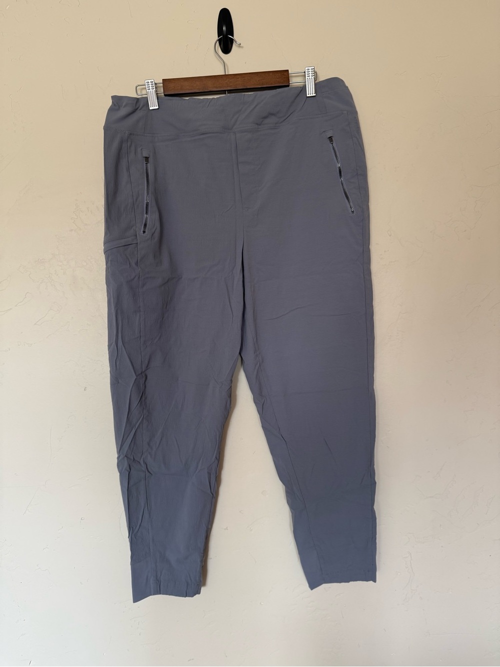 Women’s Athleta Gray Performance Travel Pants